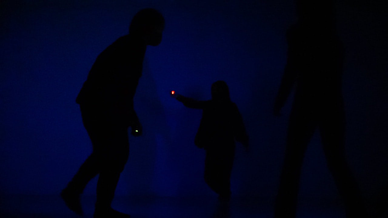 Photoelectric, performance still capture