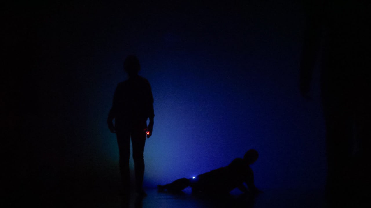 Photoelectric, performance still capture